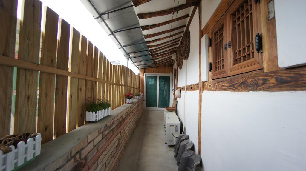 1928 Suimmaru Hanok Guesthouse Jeonju Eksteriør billede