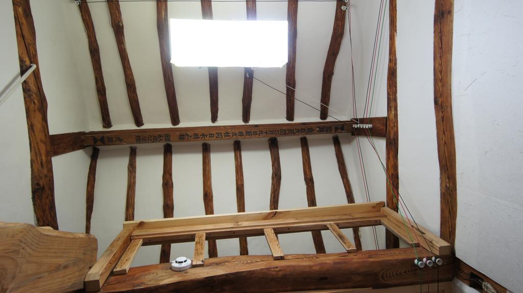 1928 Suimmaru Hanok Guesthouse Jeonju Værelse billede