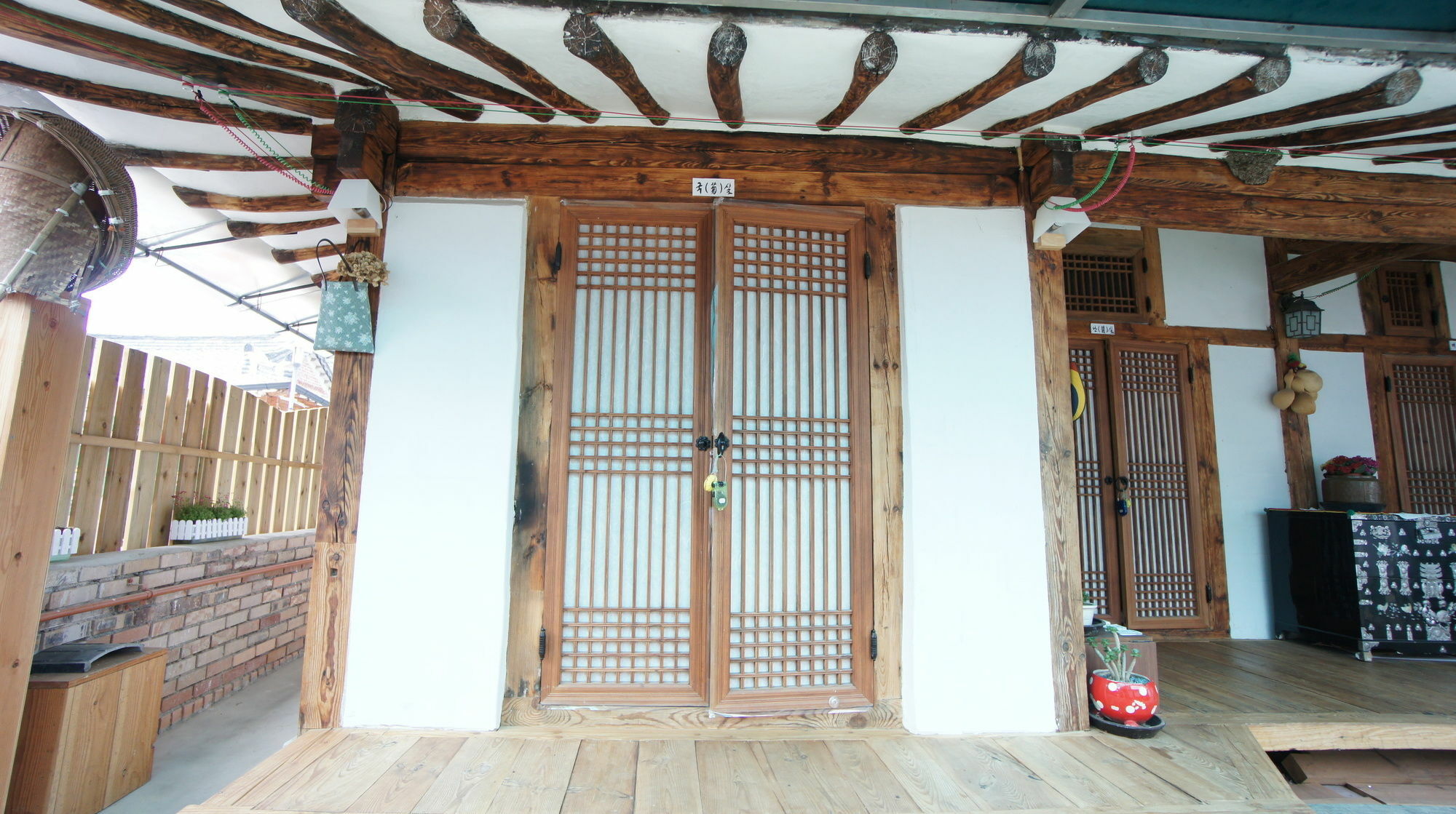 1928 Suimmaru Hanok Guesthouse Jeonju Eksteriør billede