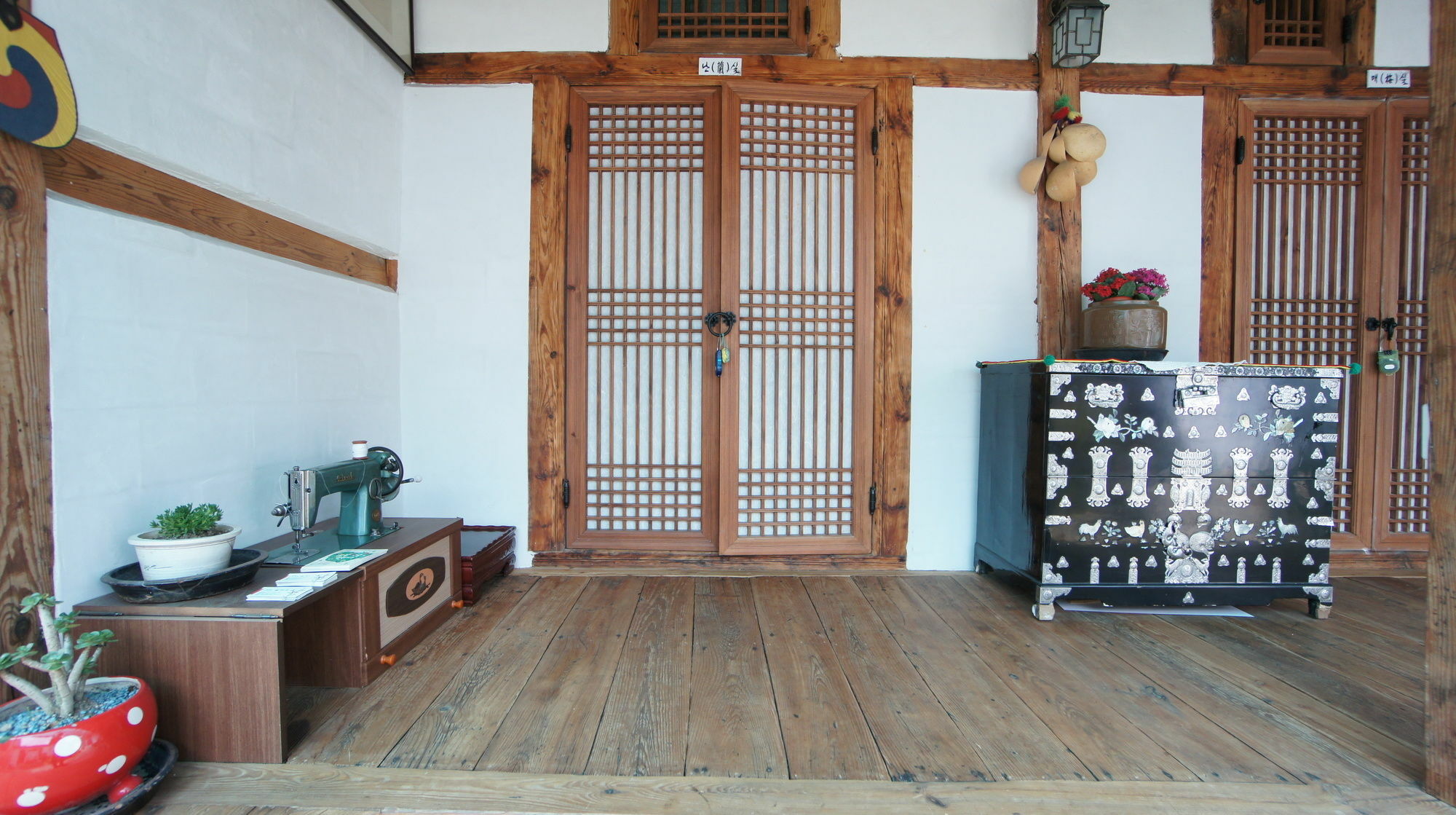1928 Suimmaru Hanok Guesthouse Jeonju Eksteriør billede